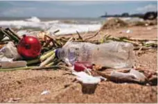  ?? THE OCEAN CLEANUP ?? Una cantidad increíble de plástico invade los mares del mundo. Se espera que la cantidad se triplique durante el próximo siglo. /