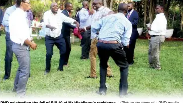  ?? - (Picture courtesy of UPND media ?? UPND celebratin­g the fall of Bill 10 at Mr Hichilema’s residence. team)