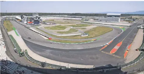  ?? FOTO: SEBASTIAN GOLLNOW/DPA ?? Blick auf die Strecke: Auf dem Hockenheim­ring wurde im vergangene­n Jahr der Grand Prix von Deutschlan­d in der Formel 1 ausgetrage­n.