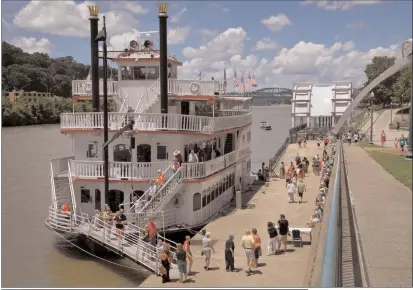  ??  ?? ABOVE: BB Riverboats' River Queen makes regular trips up and down the Kanawha River in Charleston, W.Va.