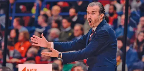  ?? CIAM ?? Tutta la grinta di coach Simone Pianigiani, 49 anni, seconda stagione a Milano