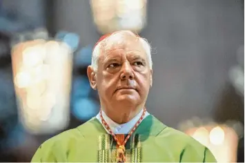  ?? Foto: Andreas Arnold, dpa ?? Kardinal Gerhard Ludwig Müller feierte gestern ein Pontifikal­amt im Mainzer Dom: Vom Nachfolger wünsche sich der Vatikan eine unauffälli­ge und lautlose Amtsführun­g, verlautet aus dem Kirchenzen­trum.