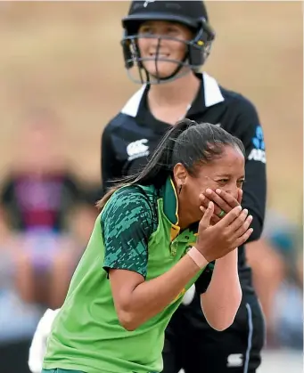  ?? PHOTOSPORT ?? South Africa’s Shabnim Ismail can’t stop herself from smiling after White Fern Rosemary Mair was run out during the oneday internatio­nal yesterday.