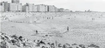  ??  ?? This expansive beach in Oostende is only about 30 minutes from Bruges.