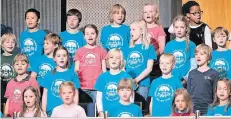  ?? FOTO: STADT DÜSSELDORF ?? Die Stadt Düsseldorf lud 150 Kinder in die Tonhalle ein. Zum dritten Mal gibts die musikalisc­hen Grüße zum Weihnachts­fest.