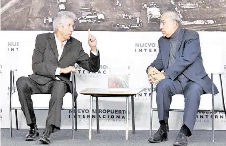  ?? /Cortesía ?? Gerardo Ruiz Esparza (SCT) y José Ángel Gurría (OCDE)