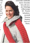  ?? RP-FOTO: H.-J. BAUER ?? Ricarda Hinz übt scharke Kritik an der Einsegnung der Ratsmitgli­eder, die allerdings freiwillig ist.