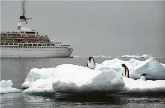  ?? Jill Schensul / Tribune News Service ?? According to recent research from a global collaborat­ion of scientists, the Antarctic ice sheet has tripled its rate of ice loss over the last 25 years.