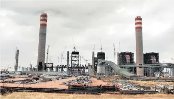  ?? African News Agency (ANA) ?? MEDUPI power station has only three of its six units functionin­g – sort of. | SIMPHIWE MBOKAZI