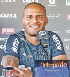  ?? | BRUNO CANTINI/ATLÉTICO ?? Patric ocupa a vaga do suspenso Emerson