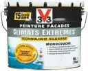  ??  ?? Appliquée sur une sous-couche fixante, cette peinture de façade monocouche Siloxane offre une protection garantie 10 ans. 95,50 € en 10 l. V33.