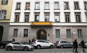  ?? — Reuters ?? Overweight view: The Goldman Sachs office in downtown Milan, Italy. It expects commoditie­s to outperform equties and other classes next year.