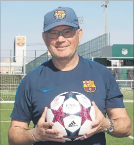  ?? FOTO: PEP MORATA ?? Xavi Llorens, un hombre de club Entró en 1979 como jugador de fútbol sala