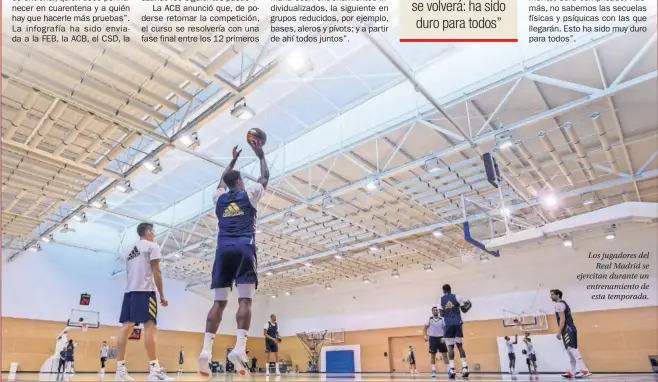  ??  ?? Los jugadores del Real Madrid se ejercitan durante un entrenamie­nto de esta temporada.