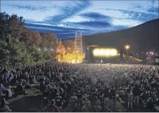  ?? Rick Levinson ?? The Solid Sound Festival drew a crowd to MASS MOCA in 2010.