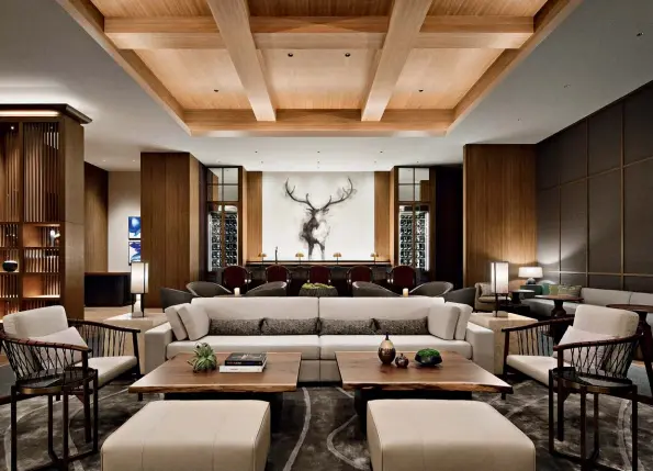  ??  ?? Above: Flying Stag Lobby Lounge is named after the deer that roams freely in Nara prefecture.
Below: Silk Road Dining is the hotel’s all-day dining restaurant.