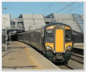  ?? PAUL BIGLAND/ RAIL. ?? Great Western Railway 387172 prepares to leave Reading for London Paddington on September 6. GWR will allocate 12 of its ‘387s’ to serve Heathrow Airport by the end of 2019.