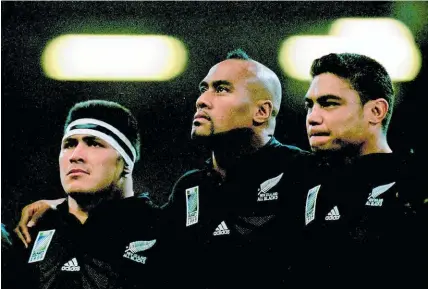  ?? Photosport.nz ?? Jonah Lomu (centre) and Dylan Mika (right) dealt with health issues throughout their lives.