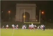  ?? NATHANIEL Y. DOWNES / THE CHRONICLE ?? Fog rolls in during the St. Ignatius and Sacred Heart Cathedral game on Oct. 9, 2015 at Kezar Stadium.