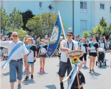  ??  ?? Der TV Oberdorf darf natürlich nicht fehlen beim Festumzug.