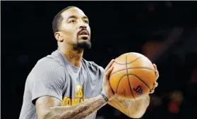  ??  ?? JR SMITH