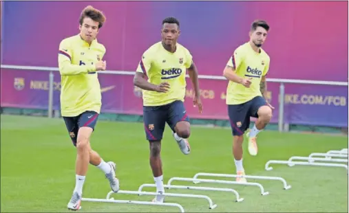  ??  ?? Riqui Puig y Ansu Fati lideran la numerosa aportación del filial a la expedición de un Barça muy corto de plantilla.