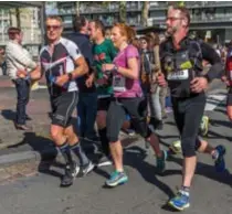  ?? FOTO WALTER SAENEN ?? “Onderweg heb ik eigenlijk nooit een slecht moment gehad”, zegt Linde.