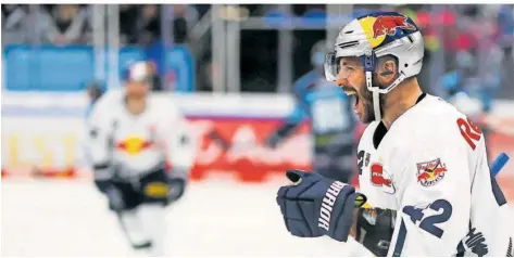  ?? FOTO: KARMANN/DPA ?? Yasin Ehliz vom deutschen Eishockey-Meister EHC München ist einer der vielen Nationalsp­ieler, die die bevorstehe­nde WM verpassen werden.