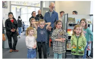  ?? ?? Les élèves de l’atelier d’Arts Plastiques étaient également présents.