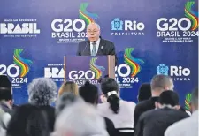  ?? ?? El canciller de Brasil, Mauro Vieira, explica a periodista­s sobre los acuerdos llegados durante la reunión del G20 en Río. AFP