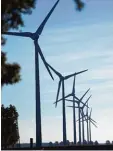  ?? Symbolfoto: Alexander Kaya ?? Die CSU Fraktion in Pöttmes fordert in einem Antrag, die beiden Konzentrat­i onsflächen für Windkraft wieder aufzu heben.