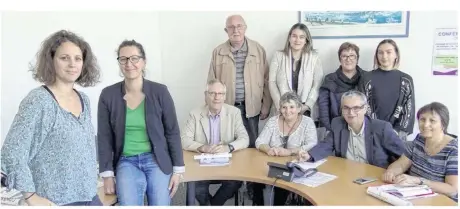  ??  ?? Avec patricia Chavin (à gauche), tous mobilisés pour une semaine sur le thème « À tout âge faire société »