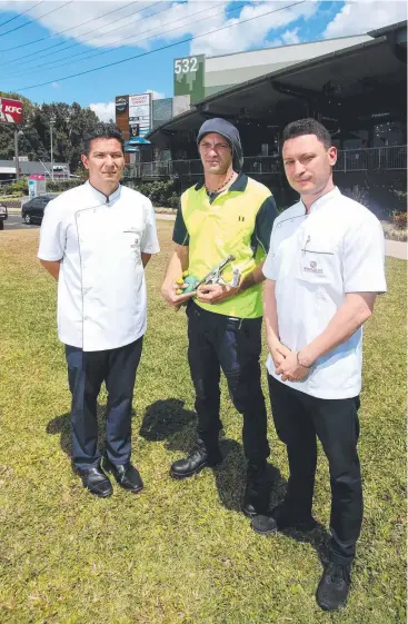  ?? Picture: STEWART McLEAN ?? WORRYING ISSUE: Pharmacist Jason Christophe­r, Barr St Markets maintenanc­e gardener Marcus Smith and WholeLife Pharmacy and Healthfood­s owner Vince Pappalardo are demanding action on kids chroming in the area.