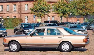  ?? Foto: privat ?? Glänzt wie Gold ist aber Champagner 473: Der Mercedes 280er SE (W 126).