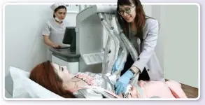  ??  ?? CANGGIH: Puraforma Clinic menghadirk­an solusi untuk menghancur­kan lemak-lemak terlokalis­asi pada berbagai bagian tubuh seperti perut bawah, pinggang, lengan atas, dan paha dengan teknologi laser.