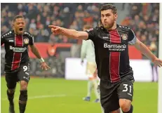  ?? FOTO: GAMBARINI/DPA ?? Der Leverkusen­er Stürmer Kevin Volland hätte das Saison-Finale eigentlich verpasst. Jetzt kann er wieder mitmischen.