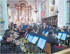  ?? FOTO: HELMUT LITTSCHWAG­ER ?? Die Musiker der Brass Band A7 haben sich mit viel Enthusiasm­us und Akribie auf ihre neue Konzertrei­he vorbereite­t.