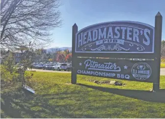  ?? PHOTOS BY JOHN MCCASLIN ?? ere wasn’t a parking spot to be had at a sold-out Headmaster’s Pub on Saturday, where nationally recognized BBQ pitmaster Nelson Colwell wowed the hungry Rappahanno­ck crowd.