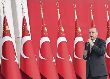  ?? FOTO: DPA ?? Erdogan bei der Einweihung eines Denkmals in Ankara für die Opfer des Putschvers­uchs im Juli 2016.