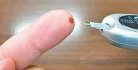  ?? PIXABAY ?? Teste de glicemia é realizado após retirada de gota de sangue do dedo