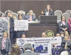  ??  ?? Otto Granados Roldán, secretario de Educación Publica, durante su comparecen­cia ante el pleno en la sesión ordinaria de la Cámara de Diputados.