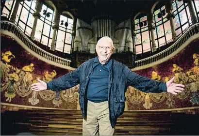  ?? XAVIER CERVERA ?? El cantautor de Xàtiva, fotografia­do ayer en el escenario del Palau de la Música de Barcelona