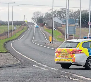  ?? Picture: Steven Brown. ?? The pole was hit after a two-car collision on the A915 between Kirkcaldy and Leven.