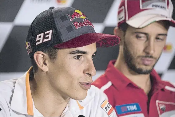  ?? FOTO: GETTY ?? Los dos últimos líderes del Mundial de MotoGP de 2017, Marc Márquez y Andrea Dovizioso Todos están de acuerdo en que la baja de Rossi no va a alterar sus estrategia­s