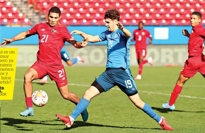  ?? ?? Revancha. Las seleccione­s de El Salvador y Panamá pelearon en la final de la Copa Dallas.