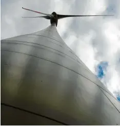  ?? Foto: Marcus Merk ?? Viel grüner Strom wird in Deutschlan­d erzeugt. Die Kosten dürfen aber nicht aus dem Ruder laufen, warnt die Gewerkscha­ft Bergbau, Chemie, Energie.