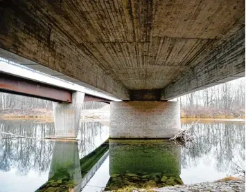  ?? Foto: Marcus Merk ?? Nur wenige Wochen sollen die Lechbrücke­n zwischen Meitingen und Thierhaupt­en 2018 gesperrt werden.