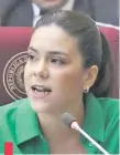  ?? ?? Johanna Ortega (PPS) cuestionó al cartista por una vez más ofender al bloque del tercer espacio en plena sesión.