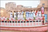  ?? IANS ?? BJP leaders immerse former Prime Minister, the late Atal Bihari Vajpayee’s ashes in the Ganga in Varanasi on Saturday.