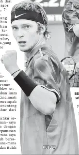  ?? — Gambar AFP ?? RUBLEV BERBAKAT: Rublev (kiri) berjabat tangan dengan Dimitrov selepas tamat aksi perlawanan Terbuka AS.